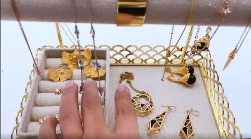 stylish ways of storing your jewelry