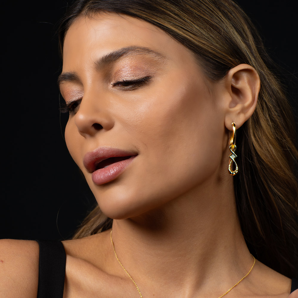 Twisted Medium Hoop Earrings with Pendants in 18K Yellow Gold with Diamonds 1